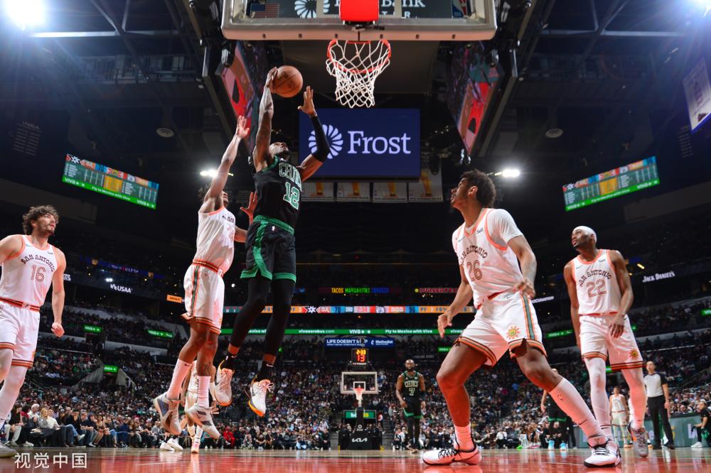 他相信每个 他相信每个